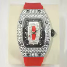 Tonneau Fashion Rose Frosted Diamond שעון נשים – קוורץ, רצועת סיליקון, 8 צבעים